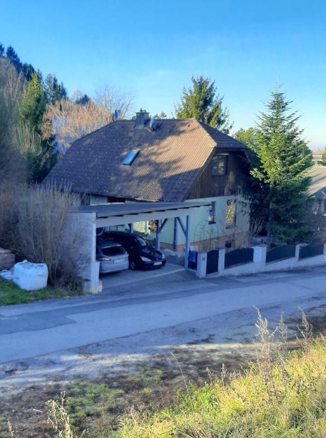 B&B Family Basement Apartment, Breakfast, Free Parking, 5Km From Tulln Chorherrn المظهر الخارجي الصورة