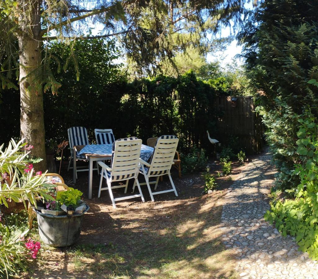 B&B Family Basement Apartment, Breakfast, Free Parking, 5Km From Tulln Chorherrn المظهر الخارجي الصورة