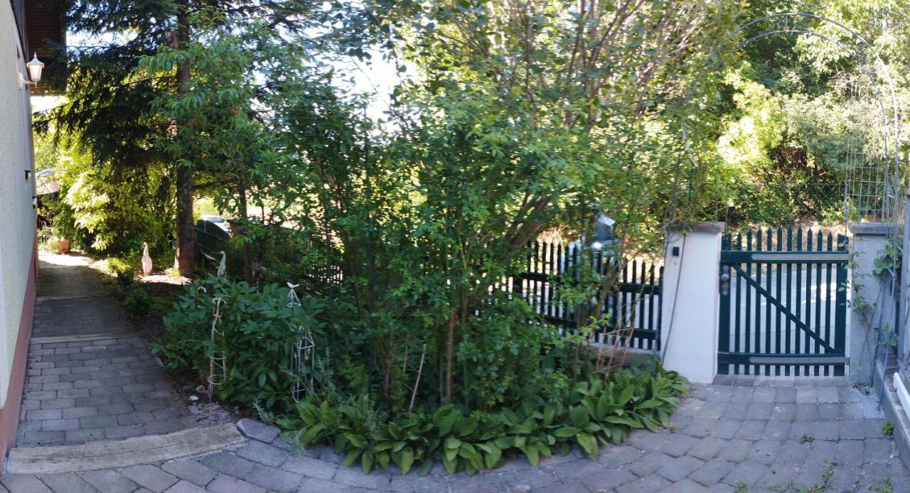 B&B Family Basement Apartment, Breakfast, Free Parking, 5Km From Tulln Chorherrn المظهر الخارجي الصورة