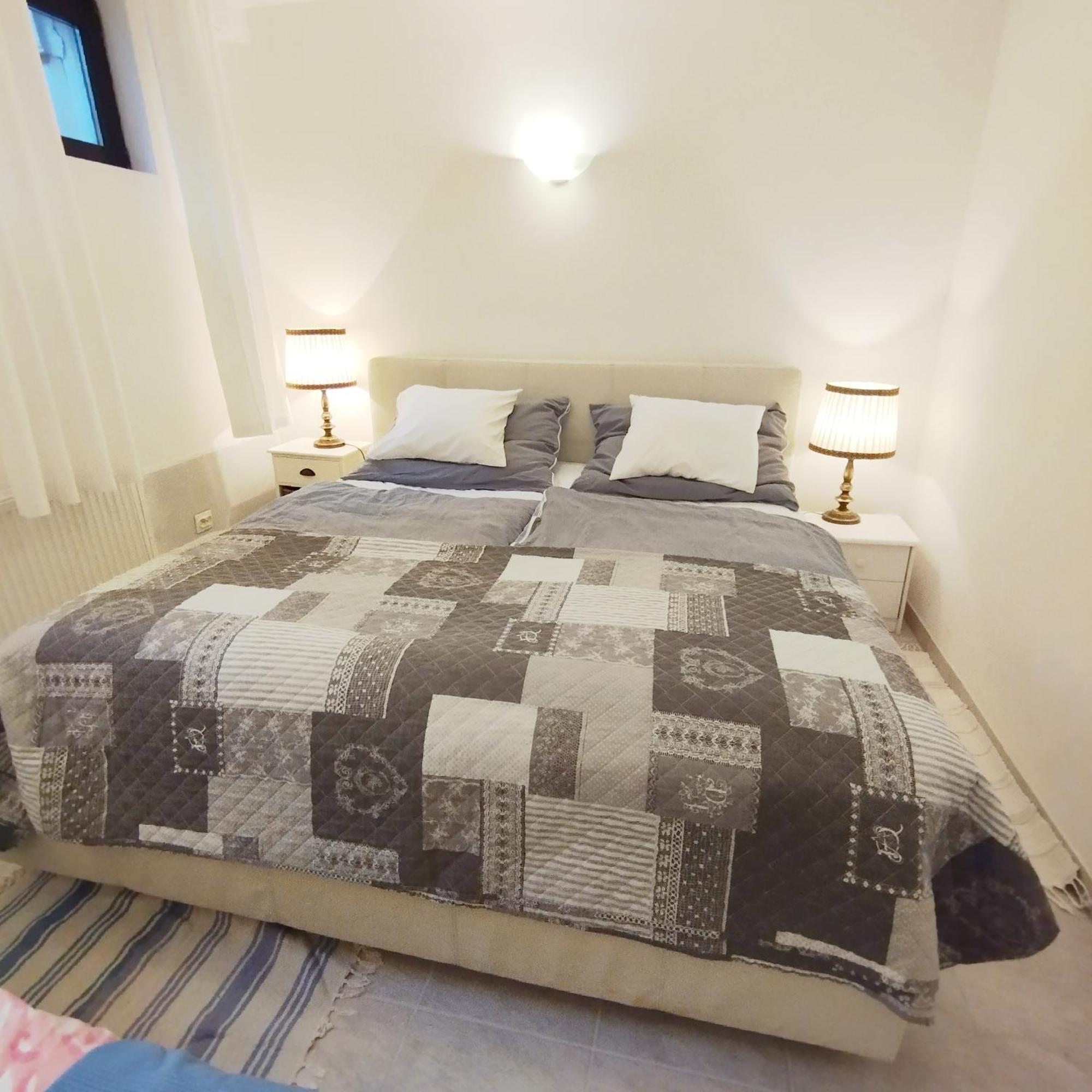 B&B Family Basement Apartment, Breakfast, Free Parking, 5Km From Tulln Chorherrn المظهر الخارجي الصورة